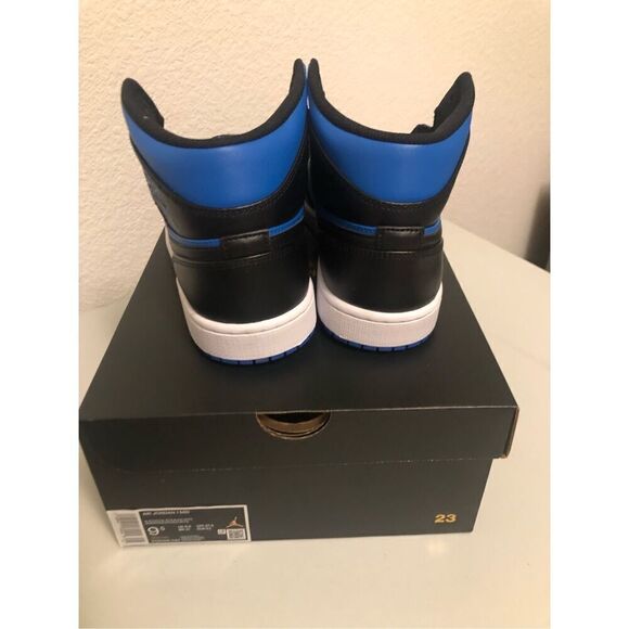 Air Jordan 1 Mid Men’s Size 9.5 - Picture 4 of 8